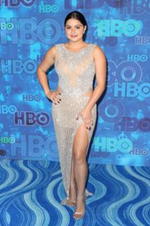 Ariel Winter feet photo thumbnail