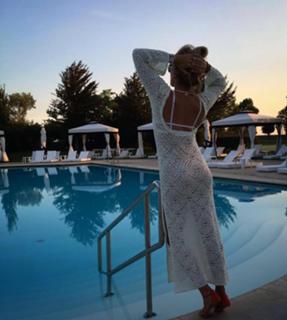 Adriane Galisteu feet photo thumbnail
