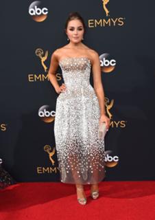 Olivia Culpo feet photo thumbnail