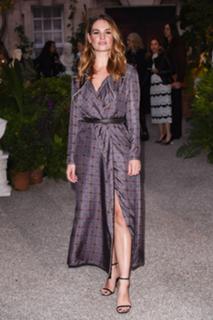 Lily James feet photo thumbnail