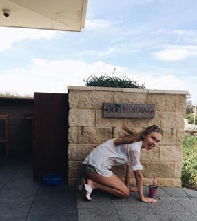Olivia DeJonge feet photo 5