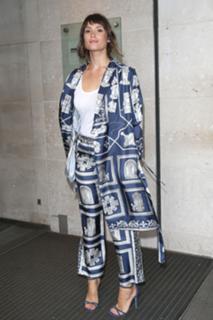 Gemma Arterton feet photo thumbnail