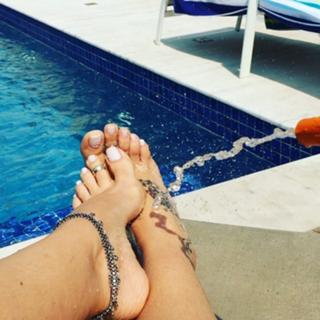 Karin Klemp feet photo thumbnail
