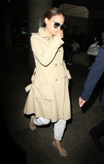 Natalie Portman feet photo thumbnail