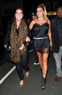 Katie Price feet photo thumbnail