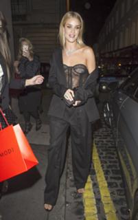 Rosie Huntington-Whiteley feet photo thumbnail