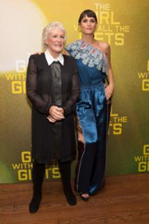 Gemma Arterton feet photo thumbnail