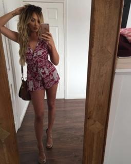 Charlotte Crosby feet photo thumbnail
