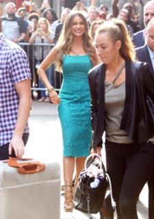 Sofía Vergara feet photo thumbnail
