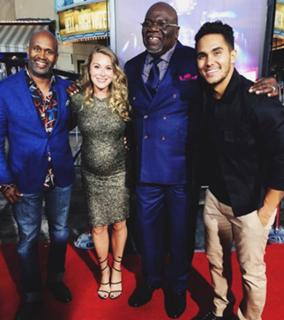 Alexa PenaVega feet photo thumbnail