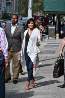 Bethenny Frankel feet photo thumbnail