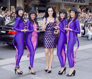 Katy Perry feet photo thumbnail