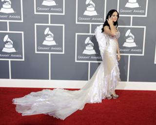 Katy Perry feet photo thumbnail