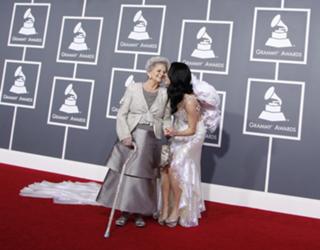 Katy Perry feet photo thumbnail