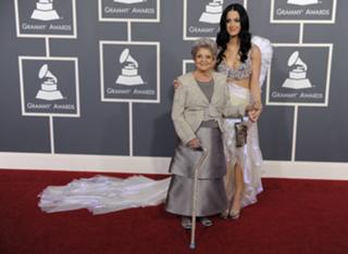 Katy Perry feet photo thumbnail