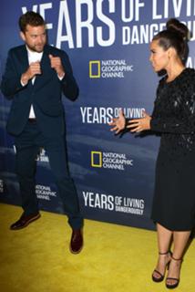 America Ferrera feet photo thumbnail