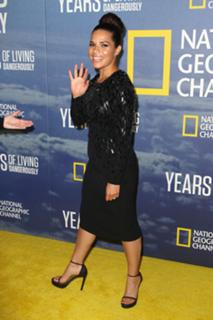 America Ferrera feet photo thumbnail