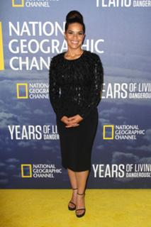 America Ferrera feet photo thumbnail