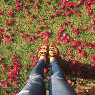 Marina Ruy Barbosa feet photo thumbnail