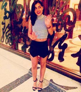 Megan Olivi feet photo thumbnail
