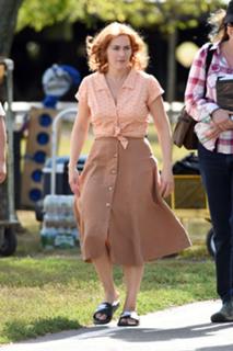 Kate Winslet feet photo thumbnail