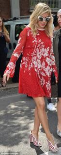 Ellie Goulding feet photo thumbnail