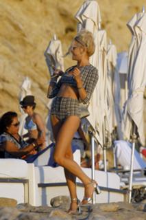 Pixie Lott feet photo thumbnail