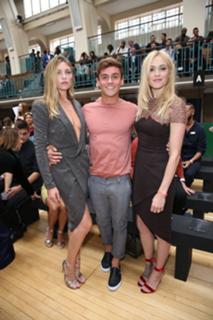 Fearne Cotton feet photo thumbnail