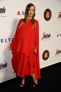 Olivia Wilde feet photo thumbnail