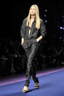 Doutzen Kroes feet photo thumbnail