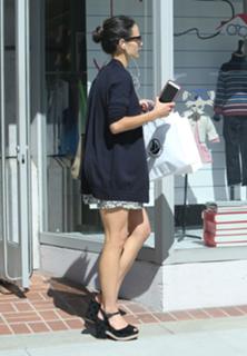 Jordana Brewster feet photo thumbnail