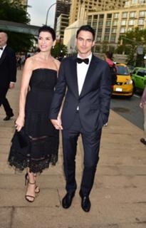 Julianna Margulies feet photo thumbnail