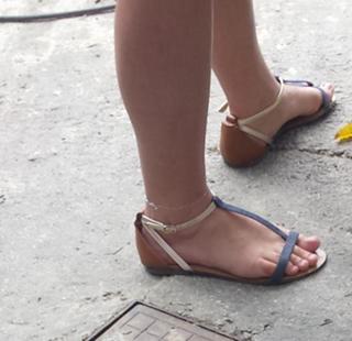Bruna Marquezine feet photo thumbnail
