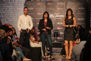 Kriti Sanon feet photo thumbnail