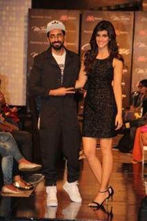 Kriti Sanon feet photo thumbnail