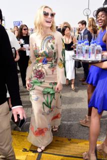 Cate Blanchett feet photo thumbnail