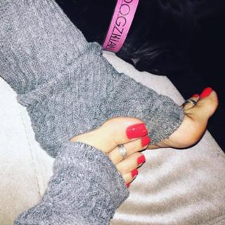 Karin Klemp feet photo thumbnail