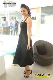 Rakul Preet Singh feet photo thumbnail