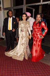 Karisma Kapoor feet photo thumbnail