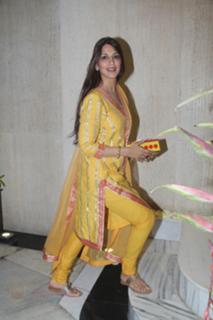 Sonali Bendre feet photo thumbnail