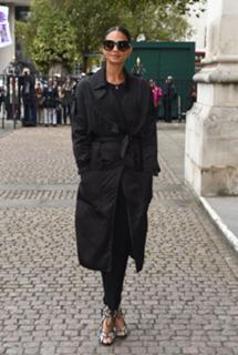 Alesha Dixon feet photo thumbnail