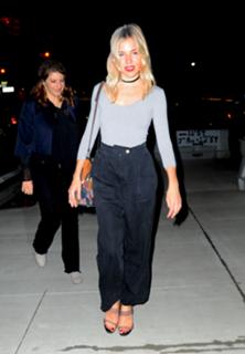 Sienna Miller feet photo thumbnail