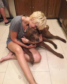 Paris Jackson feet photo thumbnail