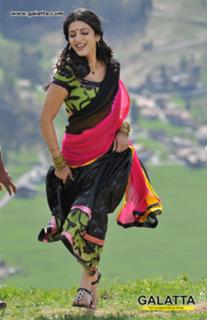 Shruti Haasan feet photo thumbnail