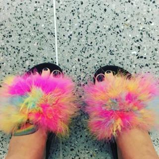 Kesha feet photo thumbnail