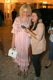Pixie Lott feet photo thumbnail