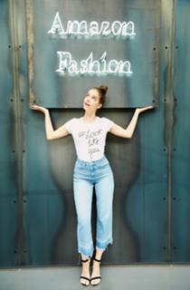 Barbara Palvin feet photo thumbnail