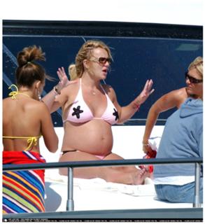 Britney Spears feet photo thumbnail