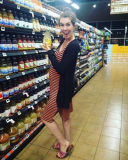 Brittani Taylor feet photo thumbnail