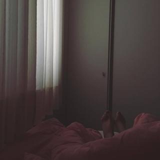 Kéfera Buchmann feet photo thumbnail